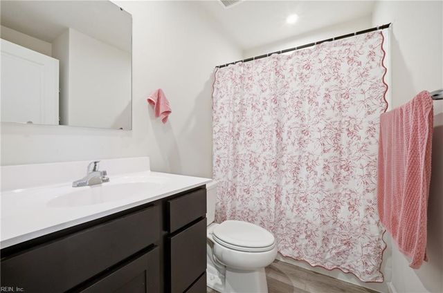 80 Clara CT, Suffolk, VA 23434