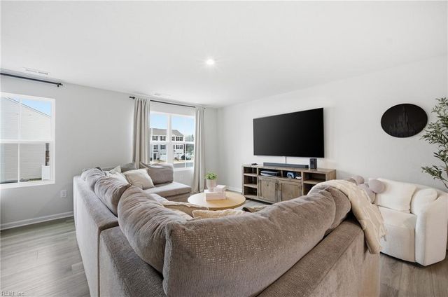 80 Clara CT, Suffolk, VA 23434