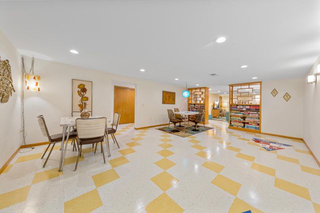 219 Floral Avenue, Mankato, MN 56001
