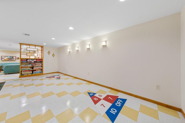 219 Floral Avenue, Mankato, MN 56001