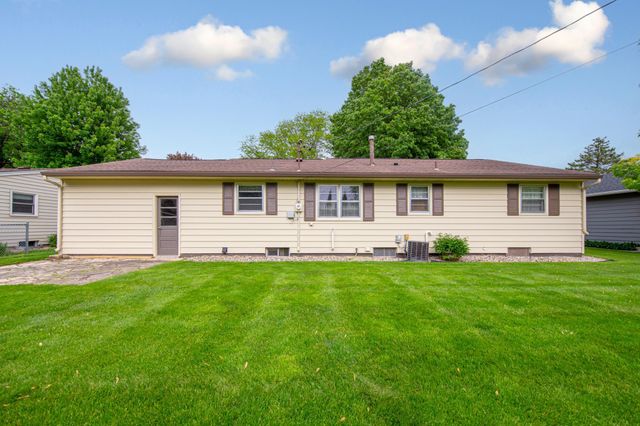 219 Floral Avenue, Mankato, MN 56001