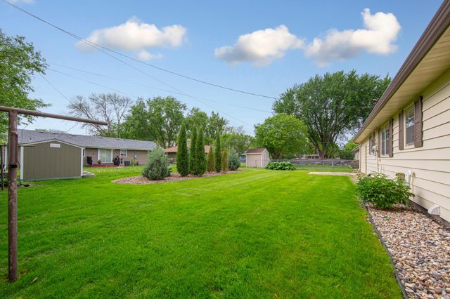 219 Floral Avenue, Mankato, MN 56001