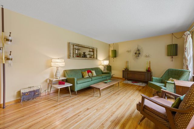 219 Floral Avenue, Mankato, MN 56001