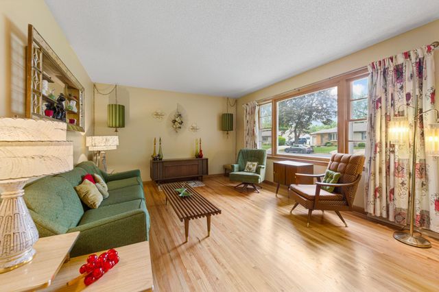 219 Floral Avenue, Mankato, MN 56001