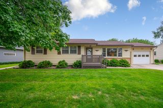219 Floral Avenue, Mankato, MN 56001