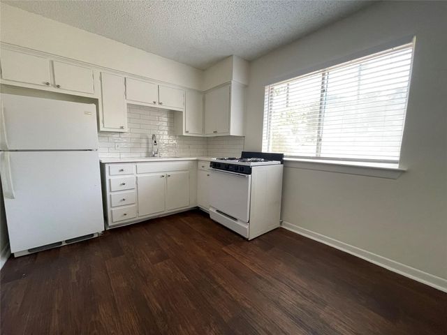 3106 Duval ST 202, Austin, TX 78705