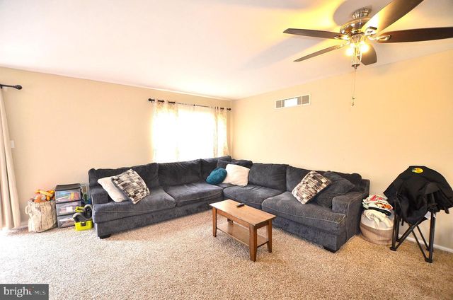 602 HEATHERFIELD DR, Bear, DE 19701