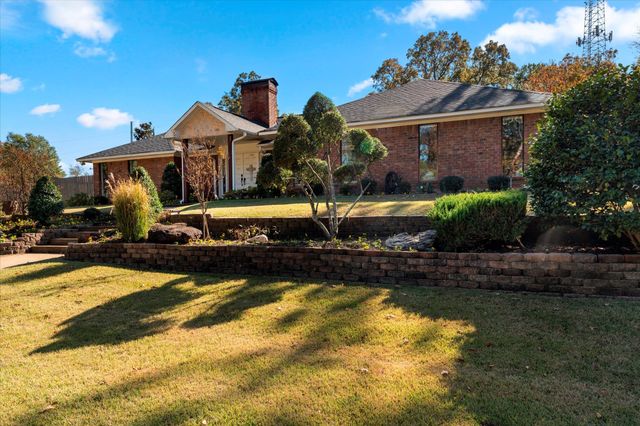 1720 Greenhollow, Mt Pleasant, TX 75455