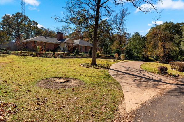 1720 Greenhollow, Mt Pleasant, TX 75455