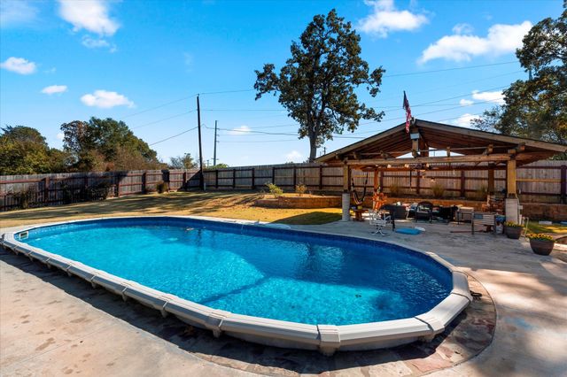 1720 Greenhollow, Mt Pleasant, TX 75455