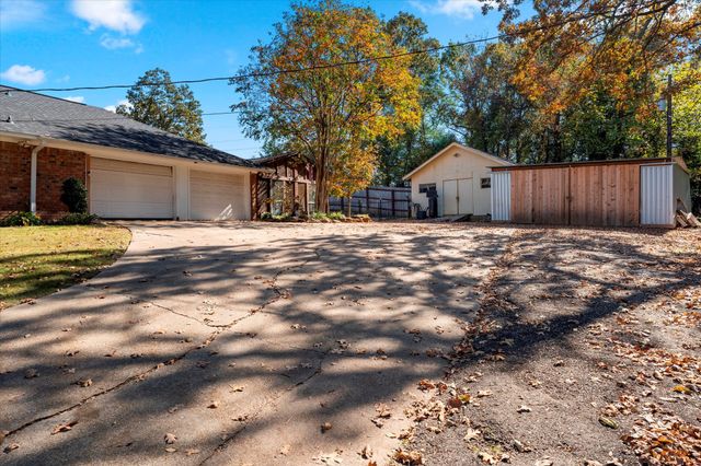 1720 Greenhollow, Mt Pleasant, TX 75455