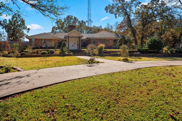 1720 Greenhollow, Mt Pleasant, TX 75455