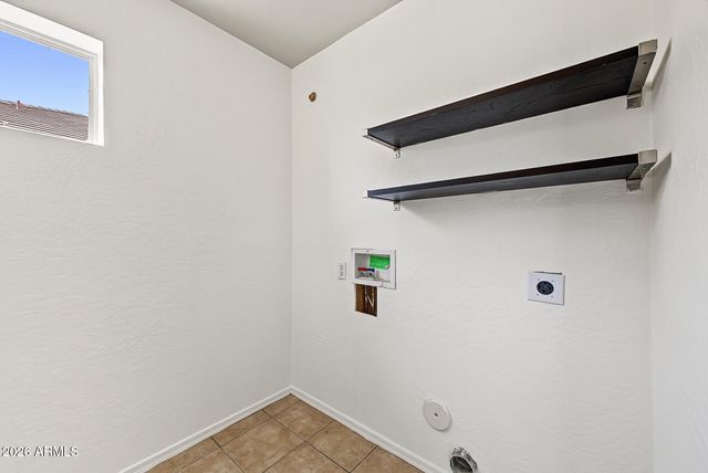 4138 W MARCO POLO Road, Glendale, AZ 85308