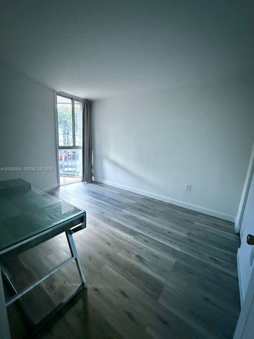 6955 NW 186th St F209, Hialeah, FL 33015