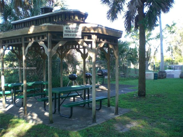 6955 NW 186th St F209, Hialeah, FL 33015