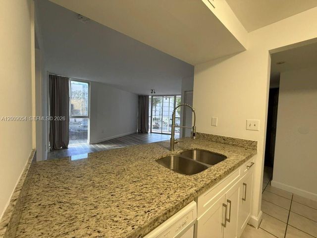 6955 NW 186th St F209, Hialeah, FL 33015