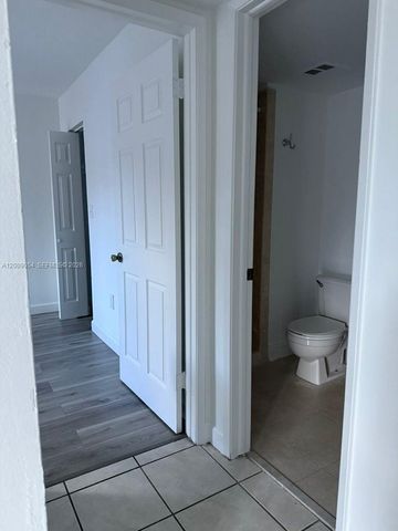 6955 NW 186th St F209, Hialeah, FL 33015