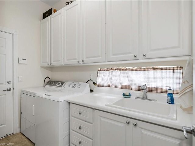 8706 Ferrara CT, Naples, FL 34114