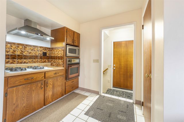 5703 N Sprinkle Road, Kalamazoo, MI 49004