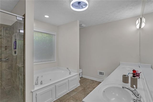 2660 Sandy Creek Circle, Loganville, GA 30052