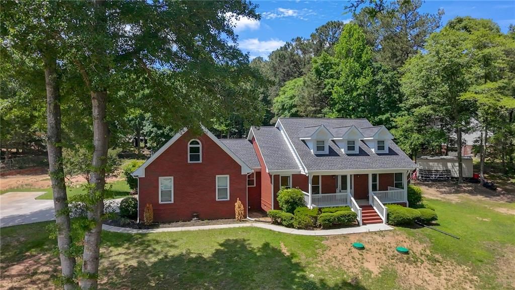 2660 Sandy Creek Circle, Loganville, GA 30052