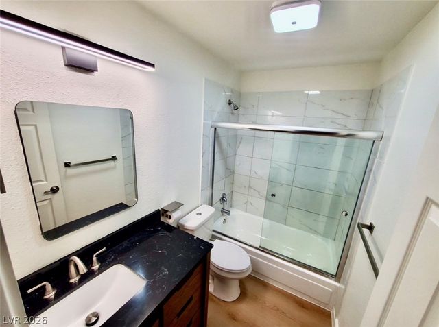 2121 Oceanus Lane 4, Las Vegas, NV 89115
