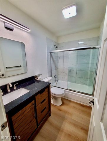 2121 Oceanus Lane 4, Las Vegas, NV 89115