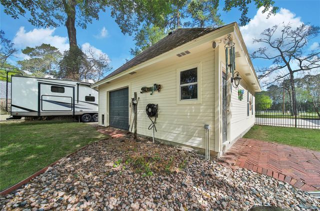 31219 Johlke Road, Magnolia, TX 77355