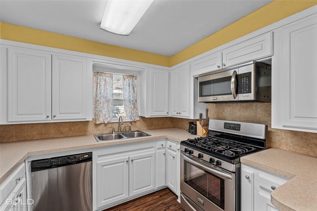 2408 Belle Grove Drive, Bossier City, LA 71111