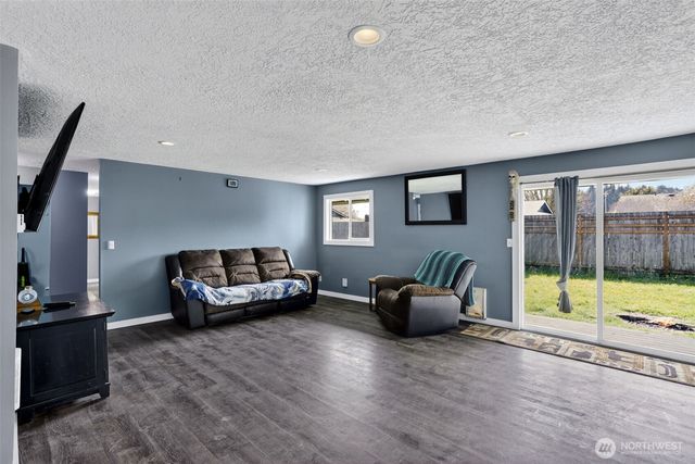 3815 Cherrywood Street, Longview, WA 98632