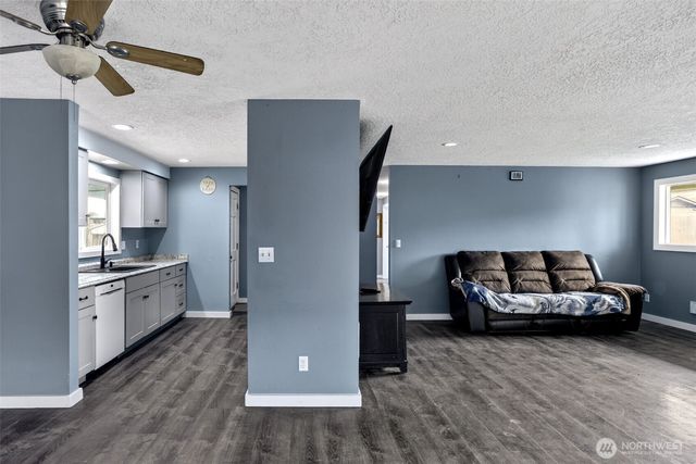 3815 Cherrywood Street, Longview, WA 98632