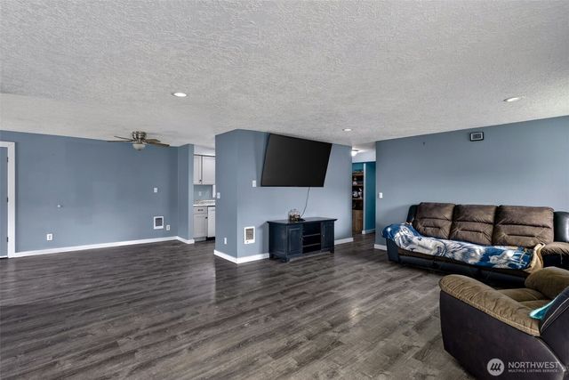 3815 Cherrywood Street, Longview, WA 98632