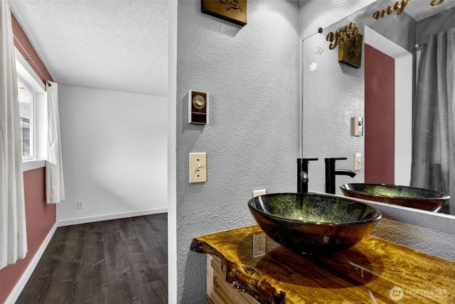 3815 Cherrywood Street, Longview, WA 98632