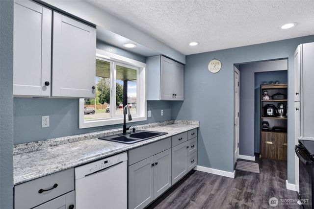 3815 Cherrywood Street, Longview, WA 98632