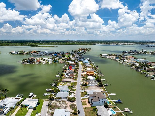 330 173RD AVENUE E, North Redington Beach, FL 33708