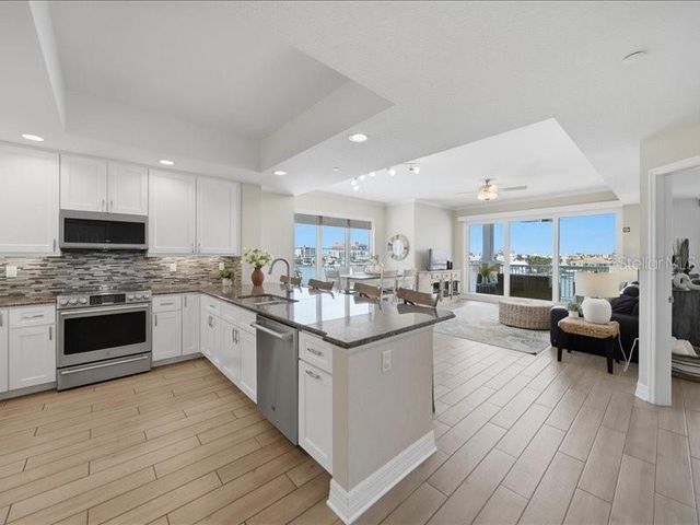 706 BAYWAY BOULEVARD 501, Clearwater, FL 33767