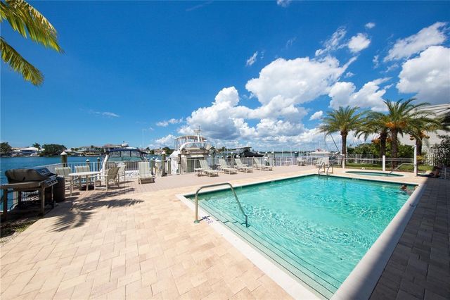 706 BAYWAY BOULEVARD 501, Clearwater, FL 33767
