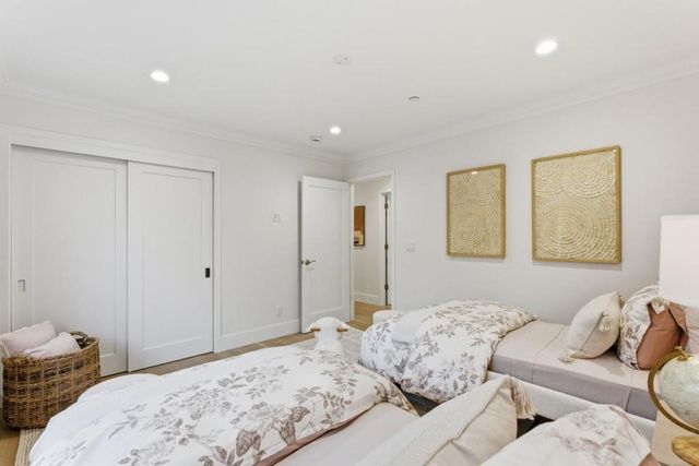 670 La Mesa Drive, Portola Valley, CA 94028