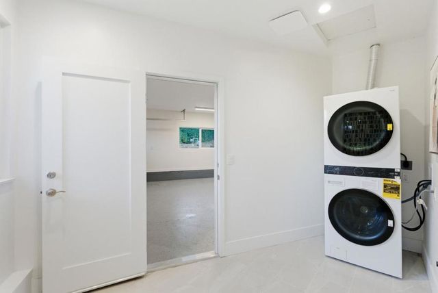 670 La Mesa Drive, Portola Valley, CA 94028