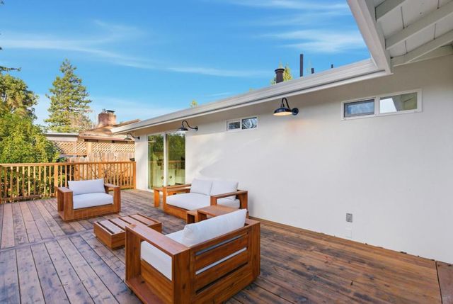 670 La Mesa Drive, Portola Valley, CA 94028