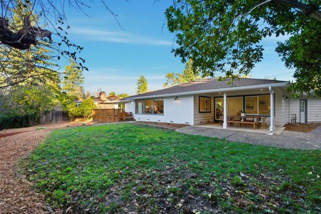 670 La Mesa Drive, Portola Valley, CA 94028