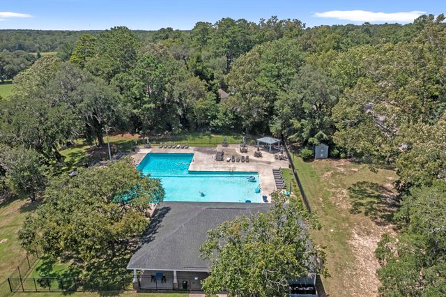 216 Runnymede Lane, Summerville, SC 29485
