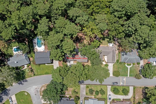 216 Runnymede Lane, Summerville, SC 29485