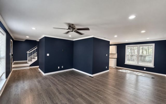 216 Runnymede Lane, Summerville, SC 29485