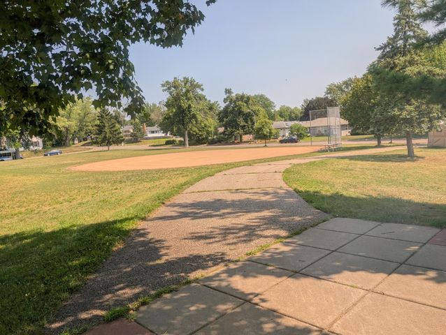 6821 Upton Avenue S, Richfield, MN 55423