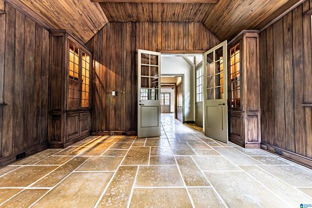 207 SAUNDERS BRIDGE CIRCLE, Sterrett, AL 35147