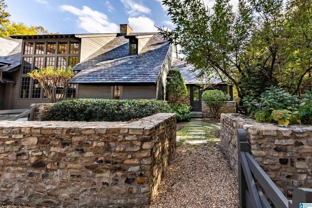207 SAUNDERS BRIDGE CIRCLE, Sterrett, AL 35147