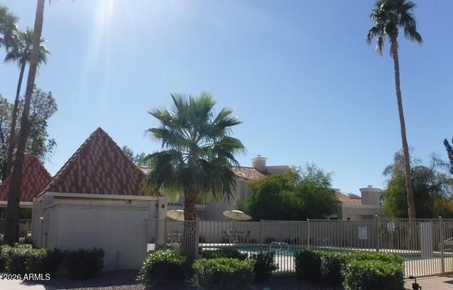 1072 E SUNBURST Lane, Tempe, AZ 85284