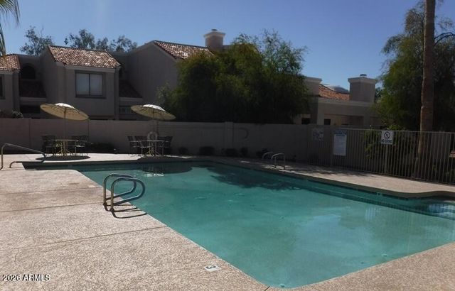 1072 E SUNBURST Lane, Tempe, AZ 85284