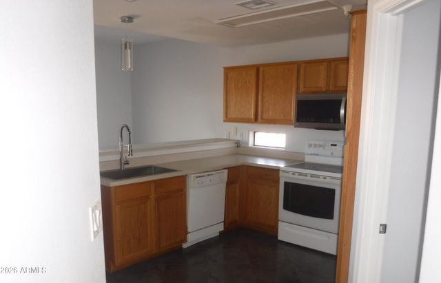 1072 E SUNBURST Lane, Tempe, AZ 85284